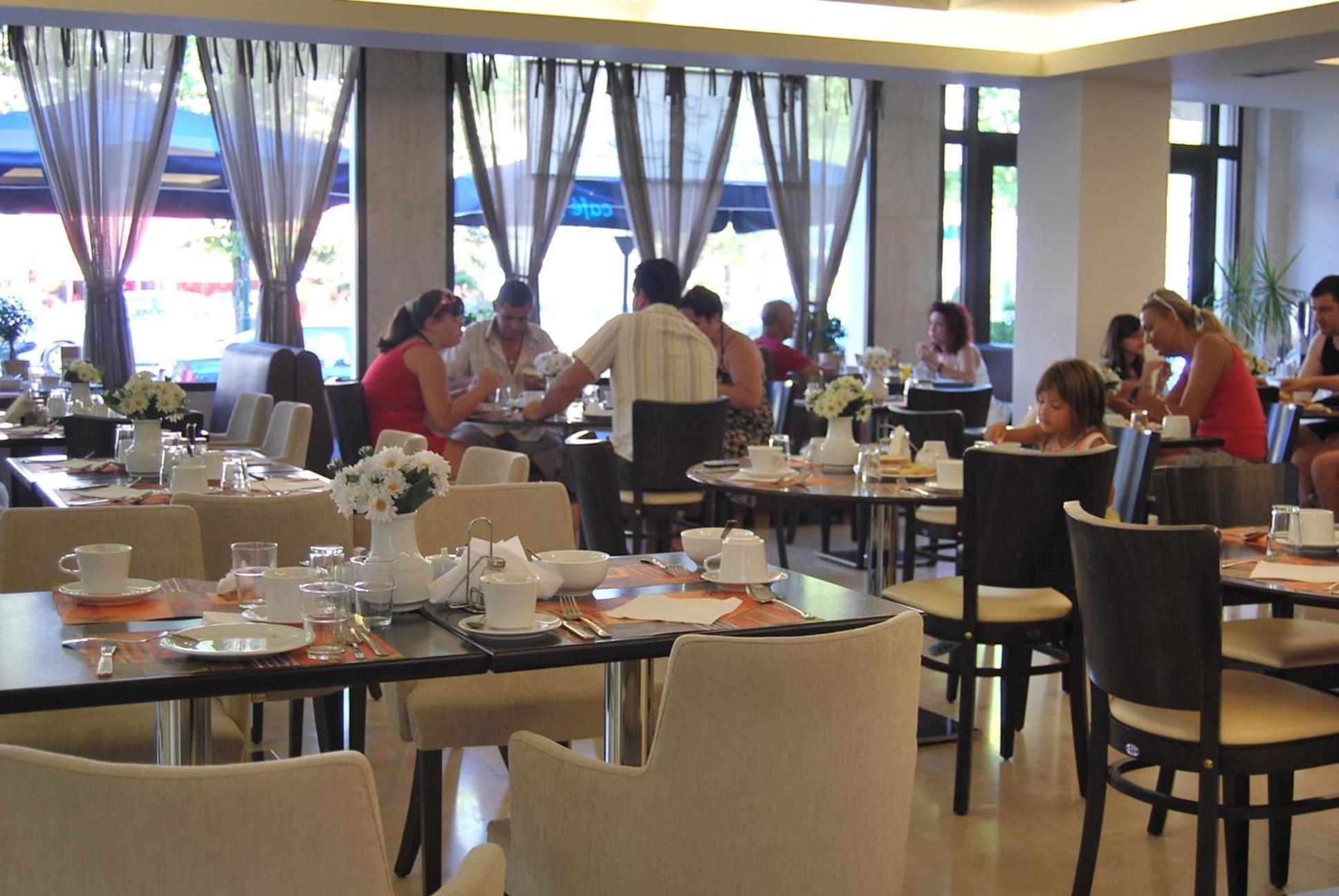Saint George Hotel อัสโปรวาลตา ภายนอก รูปภาพ