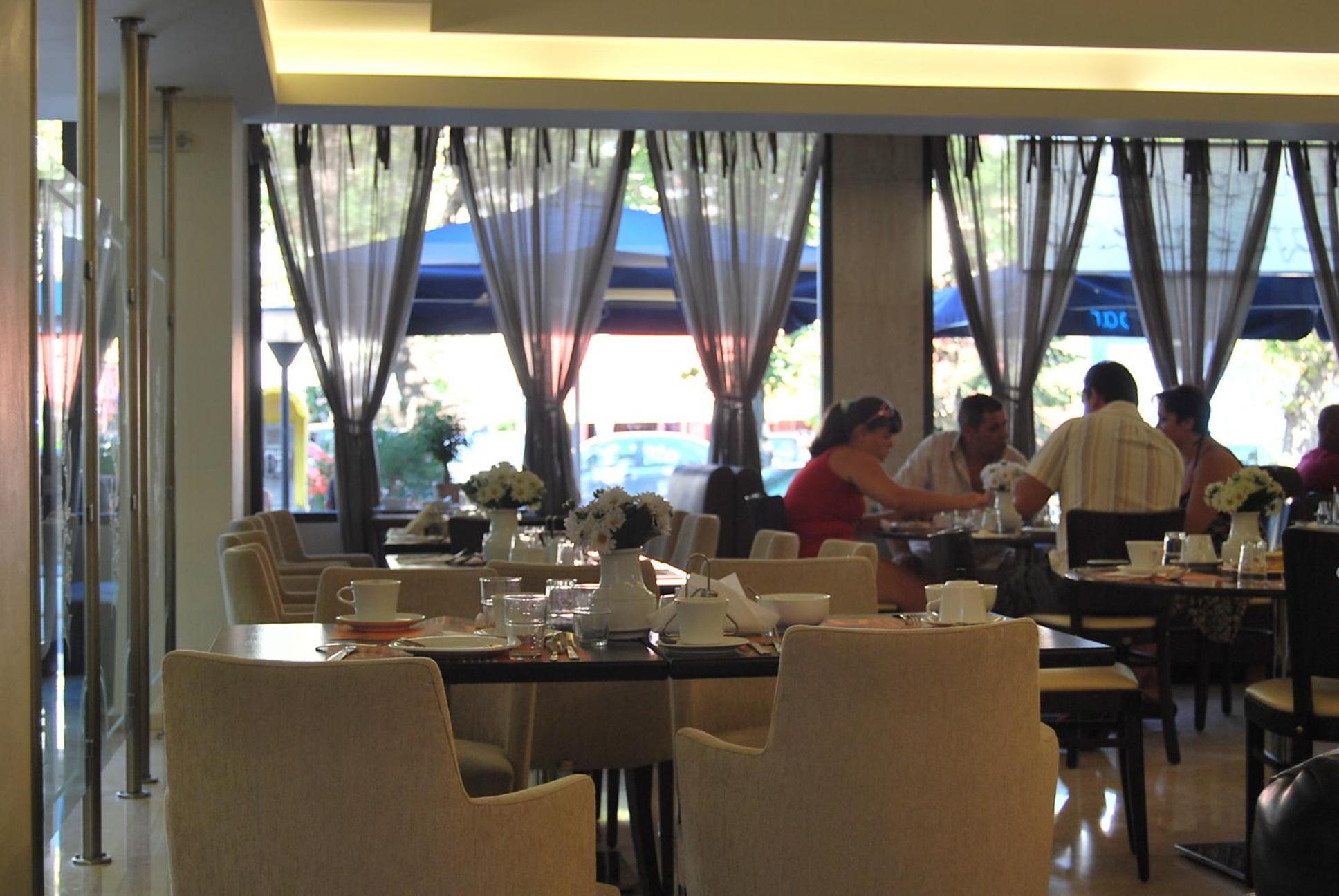 Saint George Hotel อัสโปรวาลตา ภายนอก รูปภาพ